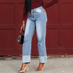 Exaggerated cuff it jeans